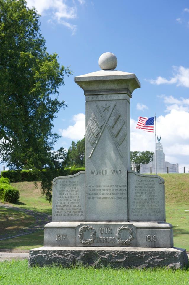 Zoom on the image : World War One Monument at Maury Cemetery